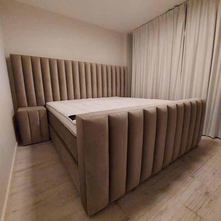 King size bed